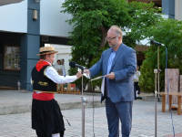 Click for larger image.